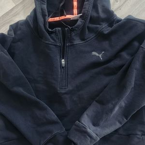 Cropped puma sweater